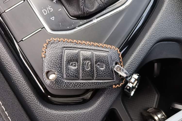 Used Volkswagen Tiguan L 2022 330TSI Automatic Two-Wheel Drive R-Line Enhanced Edition Vehicle Key