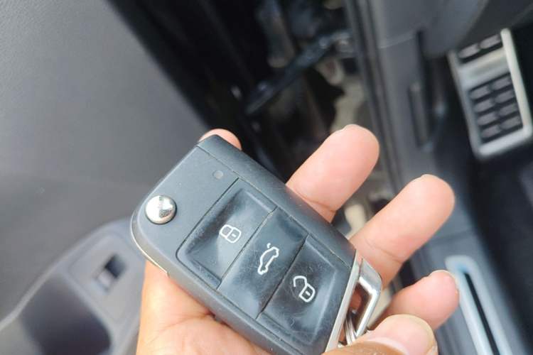 Used Volkswagen Tiguan L 2022 330TSI Automatic Two-Wheel Drive R-Line Enhanced Edition Vehicle Key