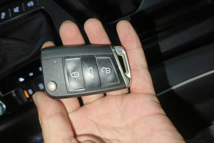 Used Volkswagen Tiguan L 2022 330TSI Automatic Two-Wheel Drive R-Line Enhanced Edition Vehicle Key