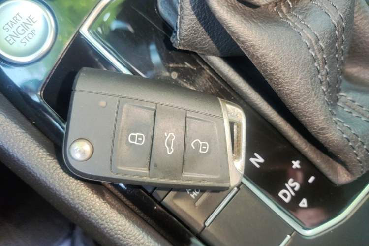 Used Volkswagen Tiguan L 2022 330TSI Automatic Two-Wheel Drive R-Line Enhanced Edition Vehicle Key