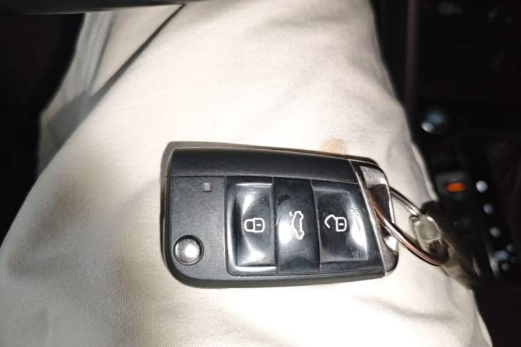 Used Volkswagen Tiguan L 2022 330TSI Automatic Two-Wheel Drive R-Line Enhanced Edition Vehicle Key