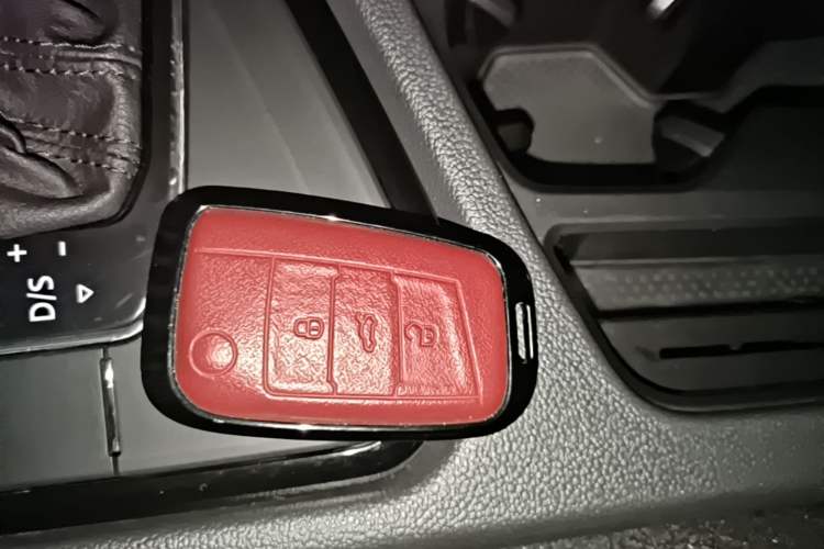 Used Volkswagen Tiguan L 2022 330TSI Automatic Two-Wheel Drive R-Line Enhanced Edition Vehicle Key