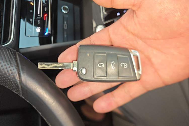 Used Volkswagen Tiguan L 2022 330TSI Automatic Two-Wheel Drive R-Line Enhanced Edition Vehicle Key