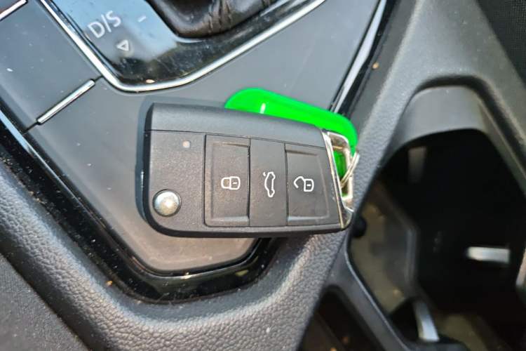 Used Volkswagen Tiguan L 2022 330TSI Automatic Two-Wheel Drive R-Line Enhanced Edition Vehicle Key