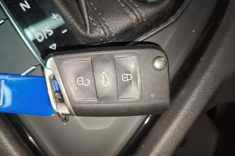 Used Volkswagen Tiguan L 2022 330TSI Automatic Two-Wheel Drive R-Line Enhanced Edition Vehicle Key