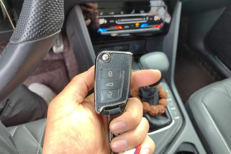 Used Volkswagen Tiguan L 2022 330TSI Automatic Two-Wheel Drive R-Line Enhanced Edition Vehicle Key