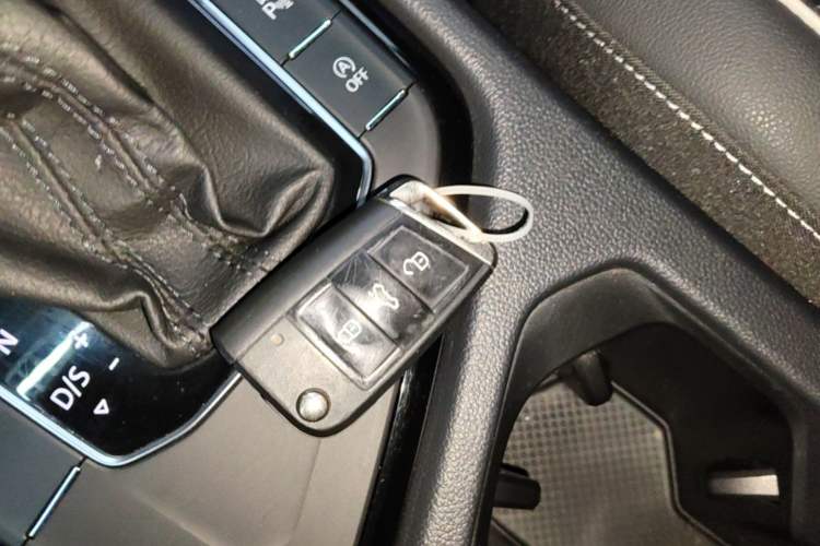 Used Volkswagen Tiguan L 2022 330TSI Automatic Two-Wheel Drive R-Line Enhanced Edition Vehicle Key