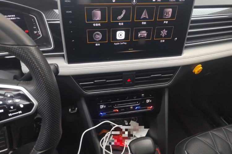 Used Volkswagen Tiguan L 2022 330TSI Automatic Two-Wheel Drive R-Line Enhanced Edition Audio And AC Panel