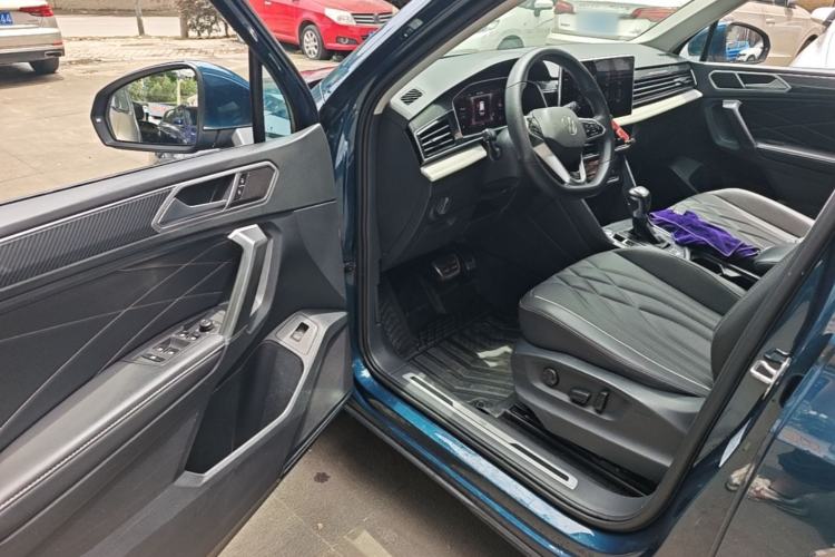 Used Volkswagen Tiguan L 2022 330TSI Automatic Two-Wheel Drive R-Line Enhanced Edition Driver Seat