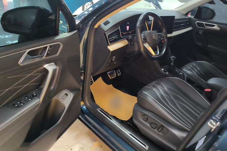 Used Volkswagen Tiguan L 2022 330TSI Automatic Two-Wheel Drive R-Line Enhanced Edition Driver Seat