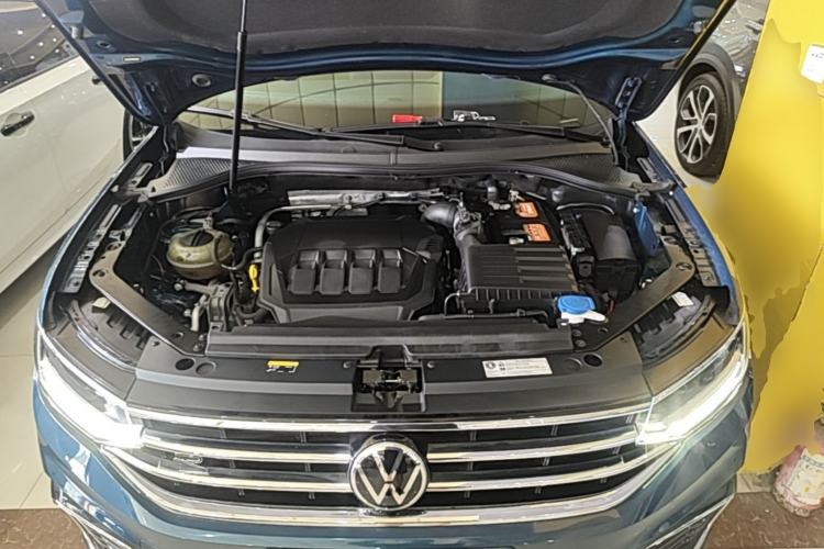 Used Volkswagen Tiguan L 2022 330TSI Automatic Two-Wheel Drive R-Line Enhanced Edition Engine Bay