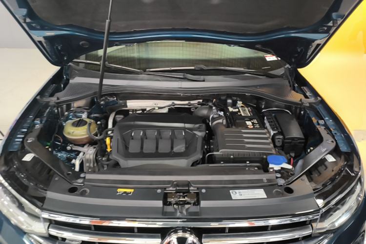 Used Volkswagen Tiguan L 2022 330TSI Automatic Two-Wheel Drive R-Line Enhanced Edition Engine Bay