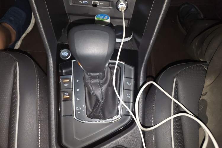 Used Volkswagen Tiguan L 2022 330TSI Automatic Two-Wheel Drive R-Line Enhanced Edition Gear Lever