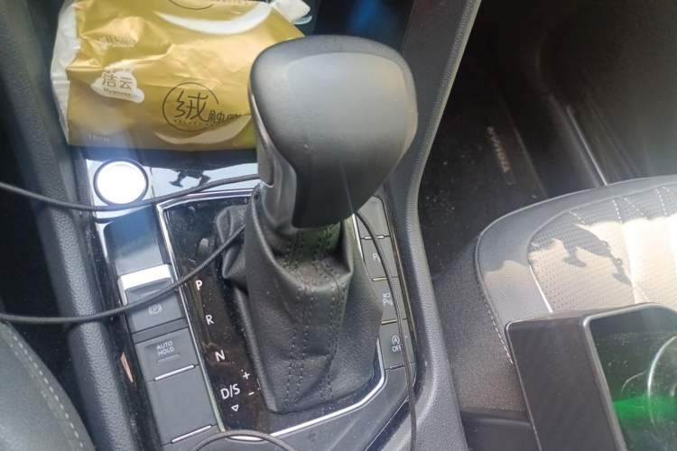 Used Volkswagen Tiguan L 2022 330TSI Automatic Two-Wheel Drive R-Line Enhanced Edition Gear Lever