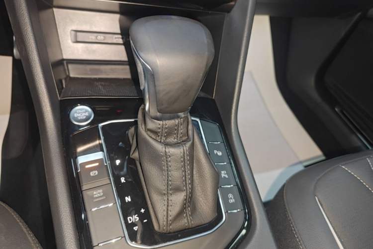 Used Volkswagen Tiguan L 2022 330TSI Automatic Two-Wheel Drive R-Line Enhanced Edition Gear Lever