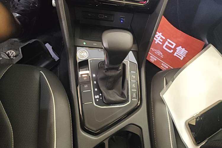 Used Volkswagen Tiguan L 2022 330TSI Automatic Two-Wheel Drive R-Line Enhanced Edition Gear Lever