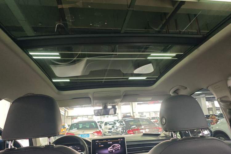 Used Volkswagen Tiguan L 2022 330TSI Automatic Two-Wheel Drive R-Line Enhanced Edition Headliner