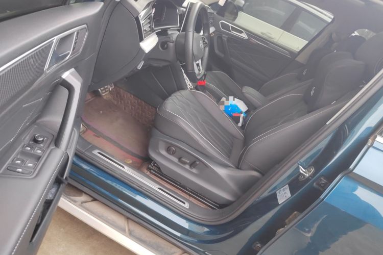Used Volkswagen Tiguan L 2022 330TSI Automatic Two-Wheel Drive R-Line Enhanced Edition Interior 3
