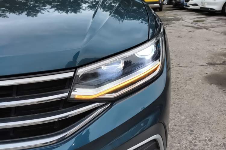 Used Volkswagen Tiguan L 2022 330TSI Automatic Two-Wheel Drive Smart Edition Left Front Headlight