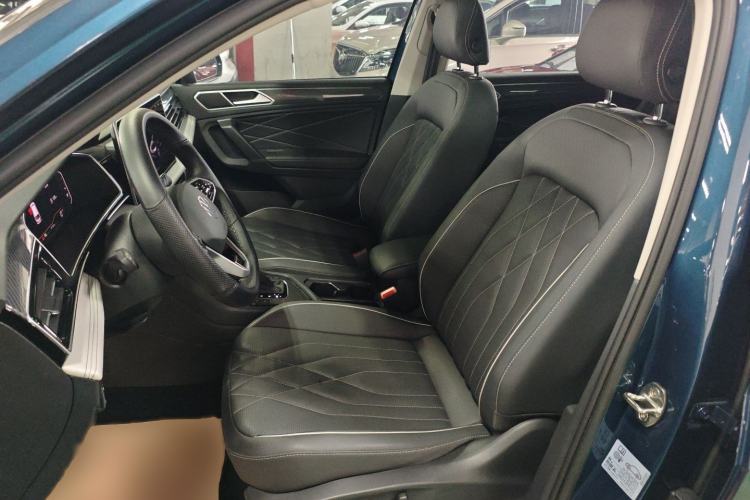 Used Volkswagen Tiguan L 2022 330TSI Automatic Two-Wheel Drive R-Line Enhanced Edition Left Front Seat
