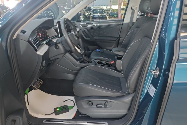 Used Volkswagen Tiguan L 2022 330TSI Automatic Two-Wheel Drive R-Line Enhanced Edition Left Front Seat
