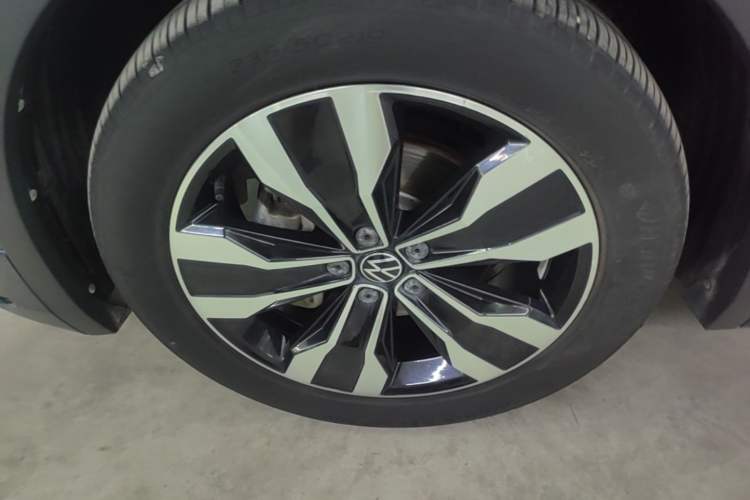 Used Volkswagen Tiguan L 2022 380TSI Automatic All-Wheel Drive R-Line Flagship 7-Seater Left Front Wheel Hub