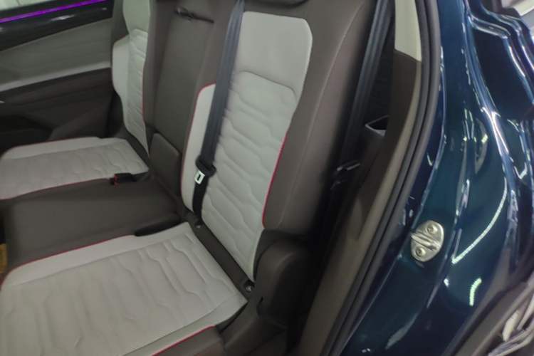 Used Volkswagen Tiguan L 2022 380TSI Automatic All-Wheel Drive R-Line Flagship 7-Seater Left Rear Seat