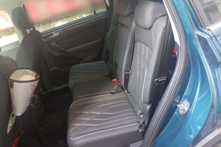 Used Volkswagen Tiguan L 2022 330TSI Automatic Two-Wheel Drive R-Line Enhanced Edition Left Rear Seat