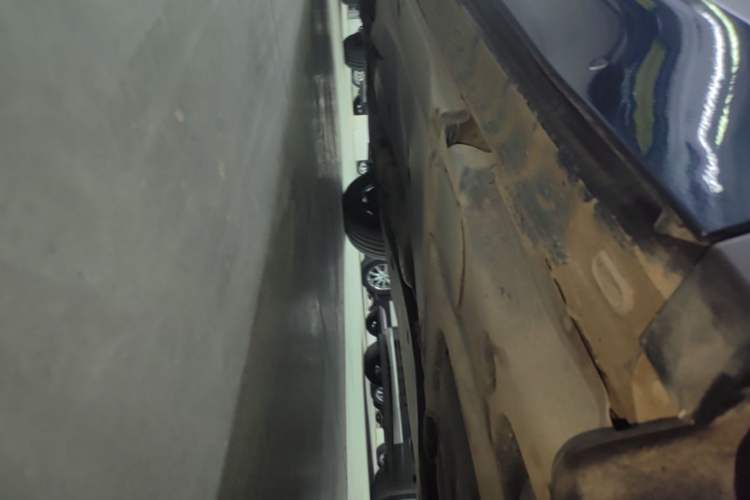 Used Volkswagen Tiguan L 2022 380TSI Automatic All-Wheel Drive R-Line Flagship 7-Seater Left Side Sill