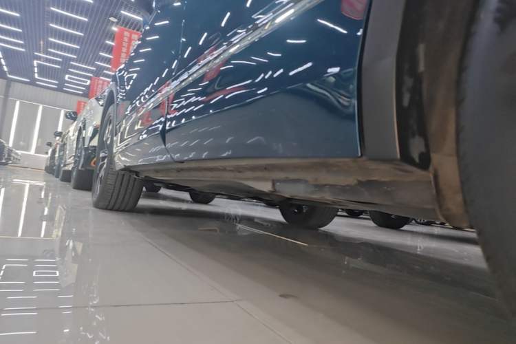 Used Volkswagen Tiguan L 2022 330TSI Automatic Two-Wheel Drive R-Line Enhanced Edition Left Side Sill