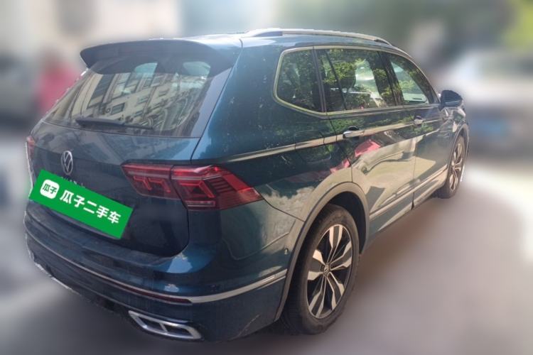 Used Volkswagen Tiguan L 2022 330TSI Automatic Two-Wheel Drive R-Line Enhanced Edition Rear Right 45 Deg