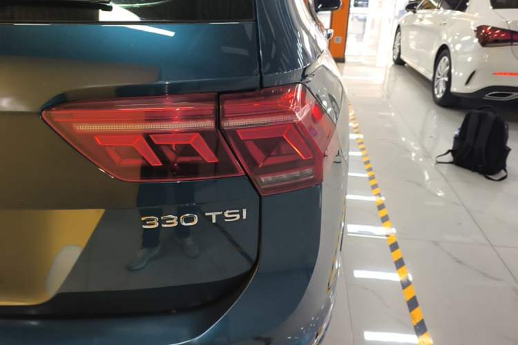 Used Volkswagen Tiguan L 2022 330TSI Automatic Two-Wheel Drive R-Line Enhanced Edition Right Rear Taillight