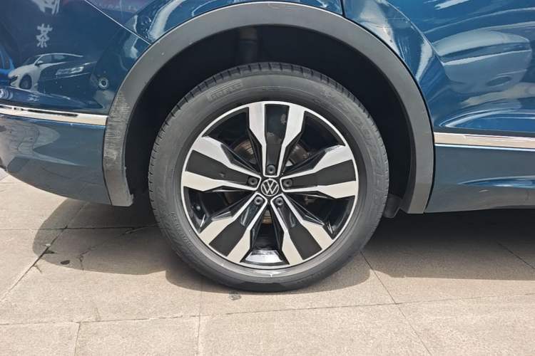Used Volkswagen Tiguan L 2022 330TSI Automatic Two-Wheel Drive R-Line Enhanced Edition Right Rear Wheel Hub