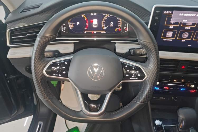 Used Volkswagen Tiguan L 2022 330TSI Automatic Two-Wheel Drive R-Line Enhanced Edition Steering Wheel