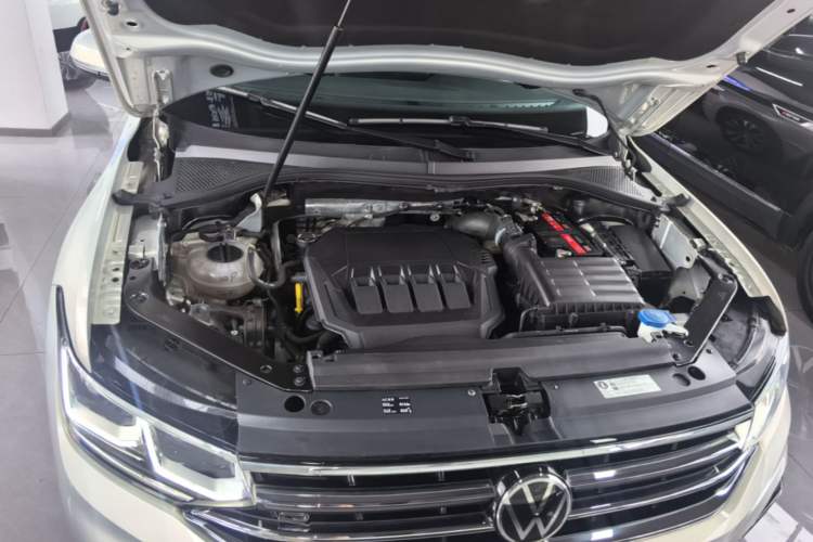 Used Volkswagen Tiguan L 2022 330TSI Automatic Two-Wheel Drive R-Line Enhanced Edition Engine Bay