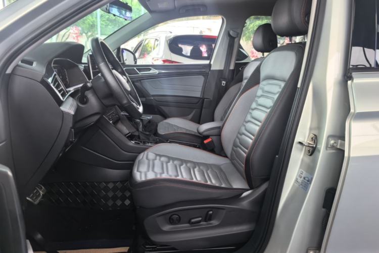 Used Volkswagen Tiguan L 2022 330TSI Automatic Two-Wheel Drive R-Line Enhanced Edition Left Front Seat