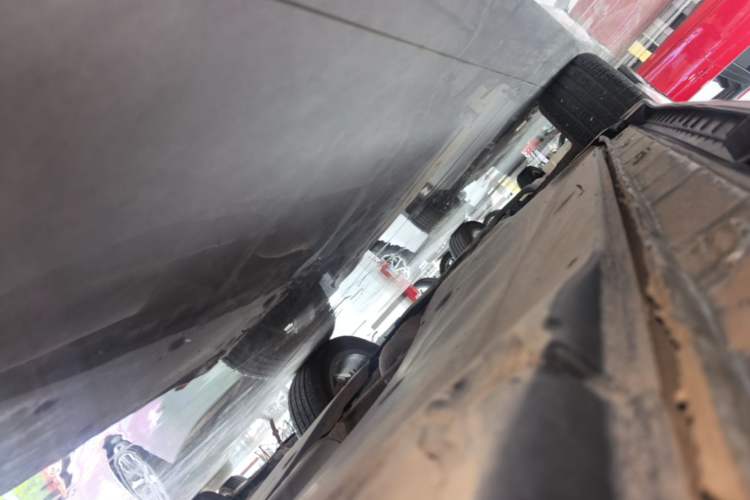Used Volkswagen Tiguan L 2022 330TSI Automatic Two-Wheel Drive R-Line Enhanced Edition Left Side Sill