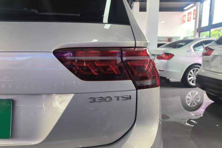 Used Volkswagen Tiguan L 2022 330TSI Automatic Two-Wheel Drive R-Line Enhanced Edition Right Rear Taillight