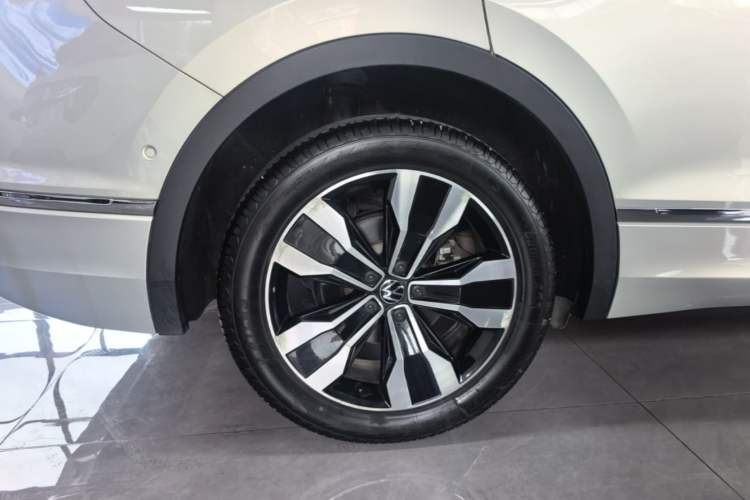 Used Volkswagen Tiguan L 2022 330TSI Automatic Two-Wheel Drive R-Line Enhanced Edition Right Rear Wheel Hub