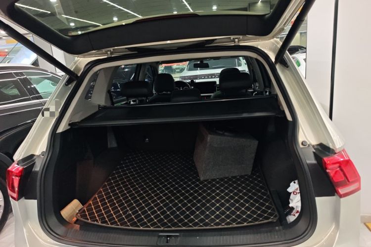Used Volkswagen Tiguan L 2022 330TSI Automatic Two-Wheel Drive Smart Edition Trunk