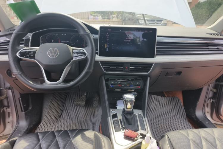 Used Volkswagen Tiguan L 2022 330TSI Automatic Two-Wheel Drive Smart Edition Center Console
