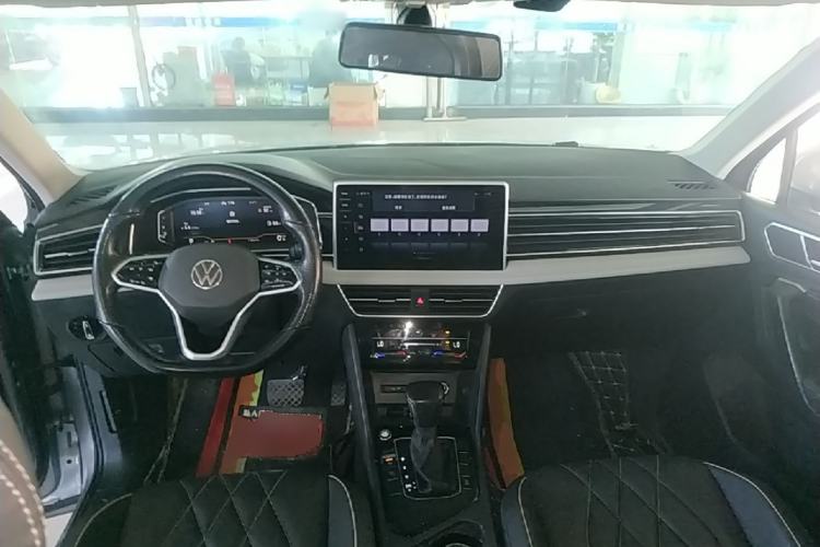 Used Volkswagen Tiguan L 2022 330TSI Automatic Two-Wheel Drive Smart Edition Center Console