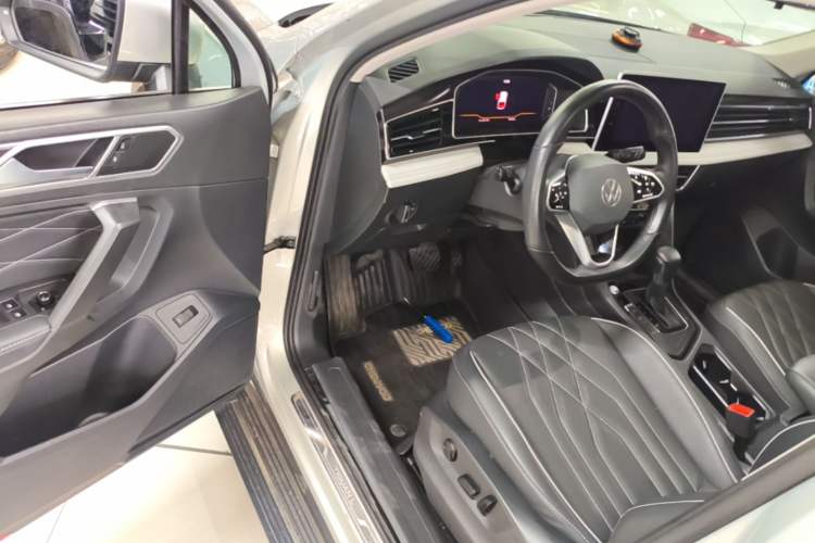 Used Volkswagen Tiguan L 2022 330TSI Automatic Two-Wheel Drive Smart Edition Driver Seat