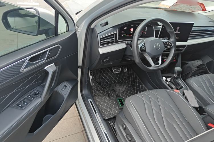Used Volkswagen Tiguan L 2022 330TSI Automatic Two-Wheel Drive R-Line Enhanced Edition Driver Seat