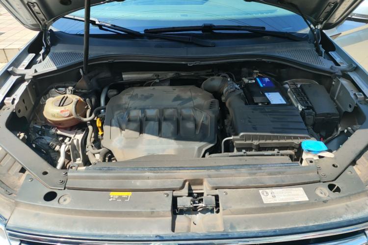 Used Volkswagen Tiguan L 2022 330TSI Automatic Two-Wheel Drive R-Line Enhanced Edition Engine Bay