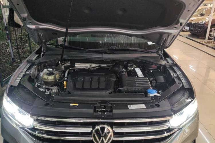 Used Volkswagen Tiguan L 2022 330TSI Automatic Two-Wheel Drive R-Line Enhanced Edition Engine Bay
