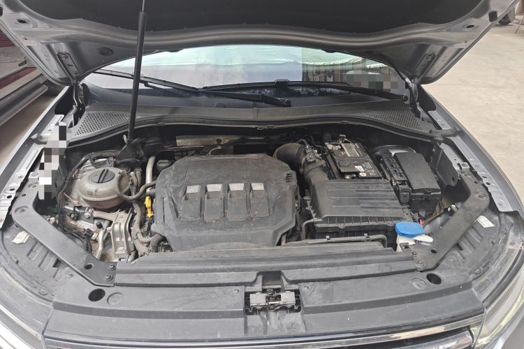 Used Volkswagen Tiguan L 2022 330TSI Automatic Two-Wheel Drive R-Line Enhanced Edition Engine Bay