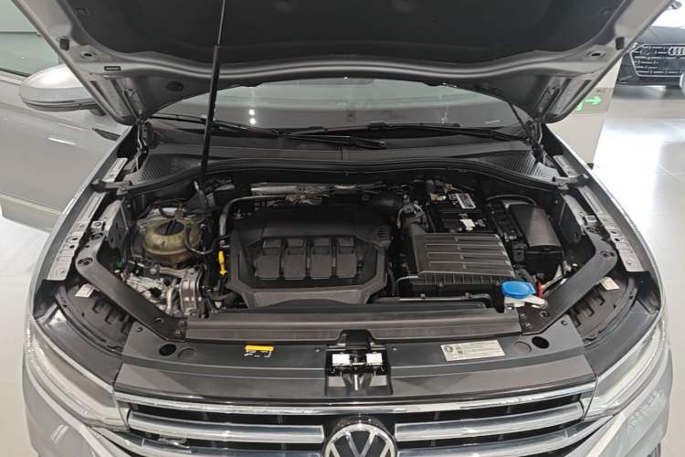 Used Volkswagen Tiguan L 2022 330TSI Automatic Two-Wheel Drive R-Line Enhanced Edition Engine Bay