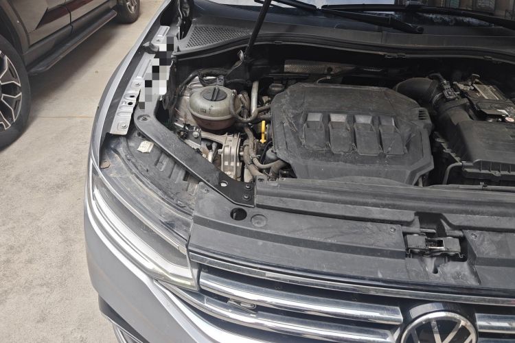 Used Volkswagen Tiguan L 2022 330TSI Automatic Two-Wheel Drive R-Line Enhanced Edition Engine Bay Right