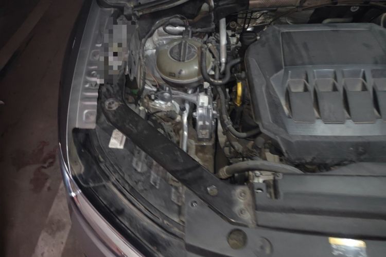 Used Volkswagen Tiguan L 2022 330TSI Automatic Two-Wheel Drive R-Line Enhanced Edition Engine Bay Right